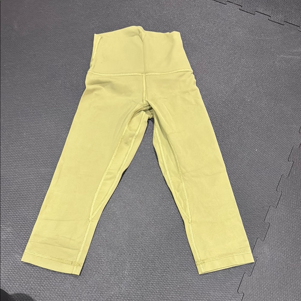 Lululemon Athletica chartreuse Green Leggings Align Fit Cropped